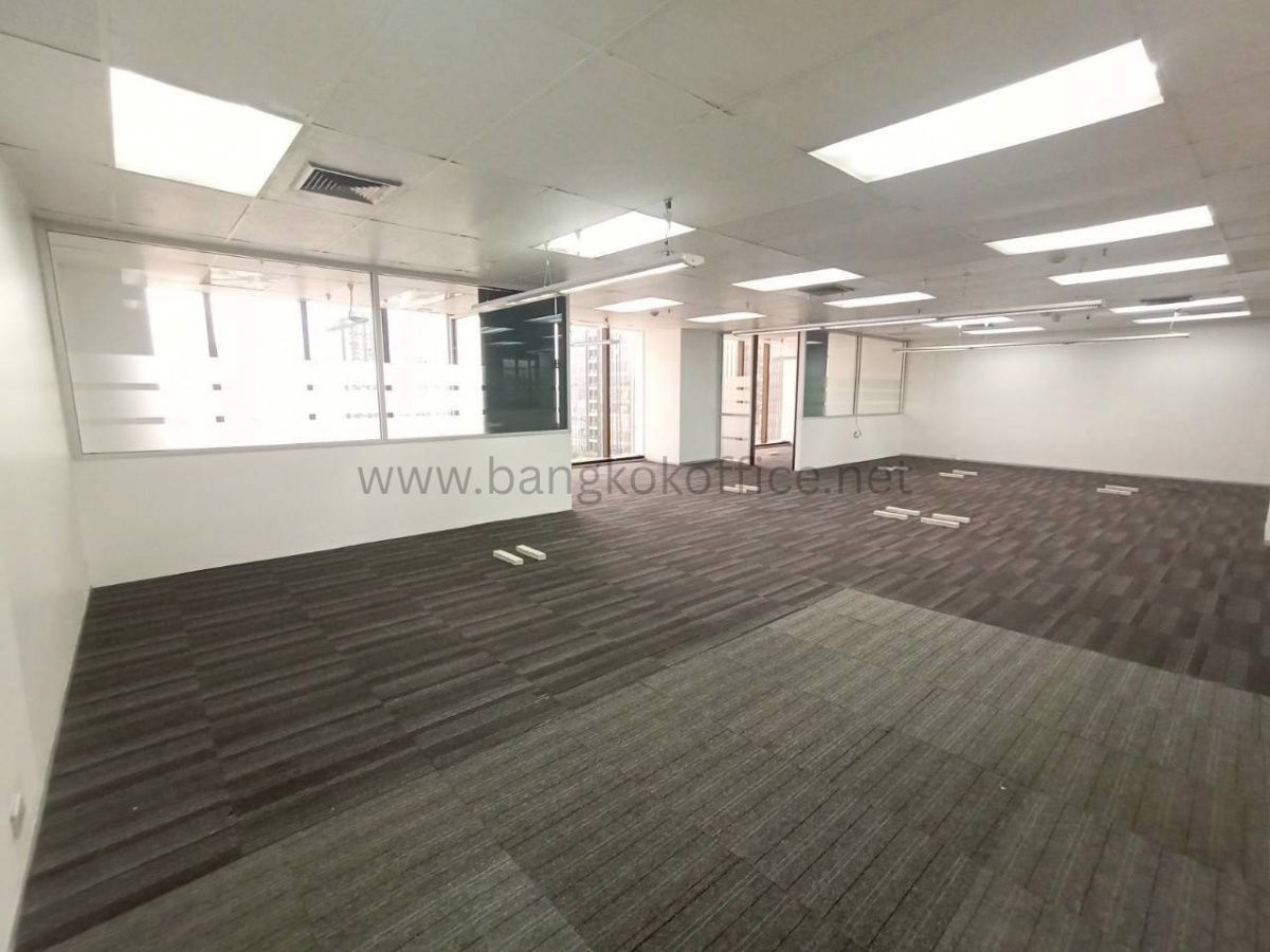 picture Office for rent on Asoke Road - near MRT Phetchburi - 7/7