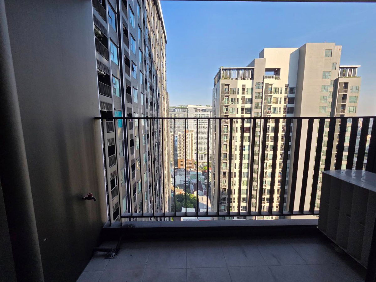 รูป Life asoke rama9 : ห้องใหญ่ กลางเมือง 36 Sqm ชั้น 33 ★ใกล้ mrt พระราม 9★กลางเมือง★ห้องสวย★อุปกรณ์ครบ - รูปที่ 12/13