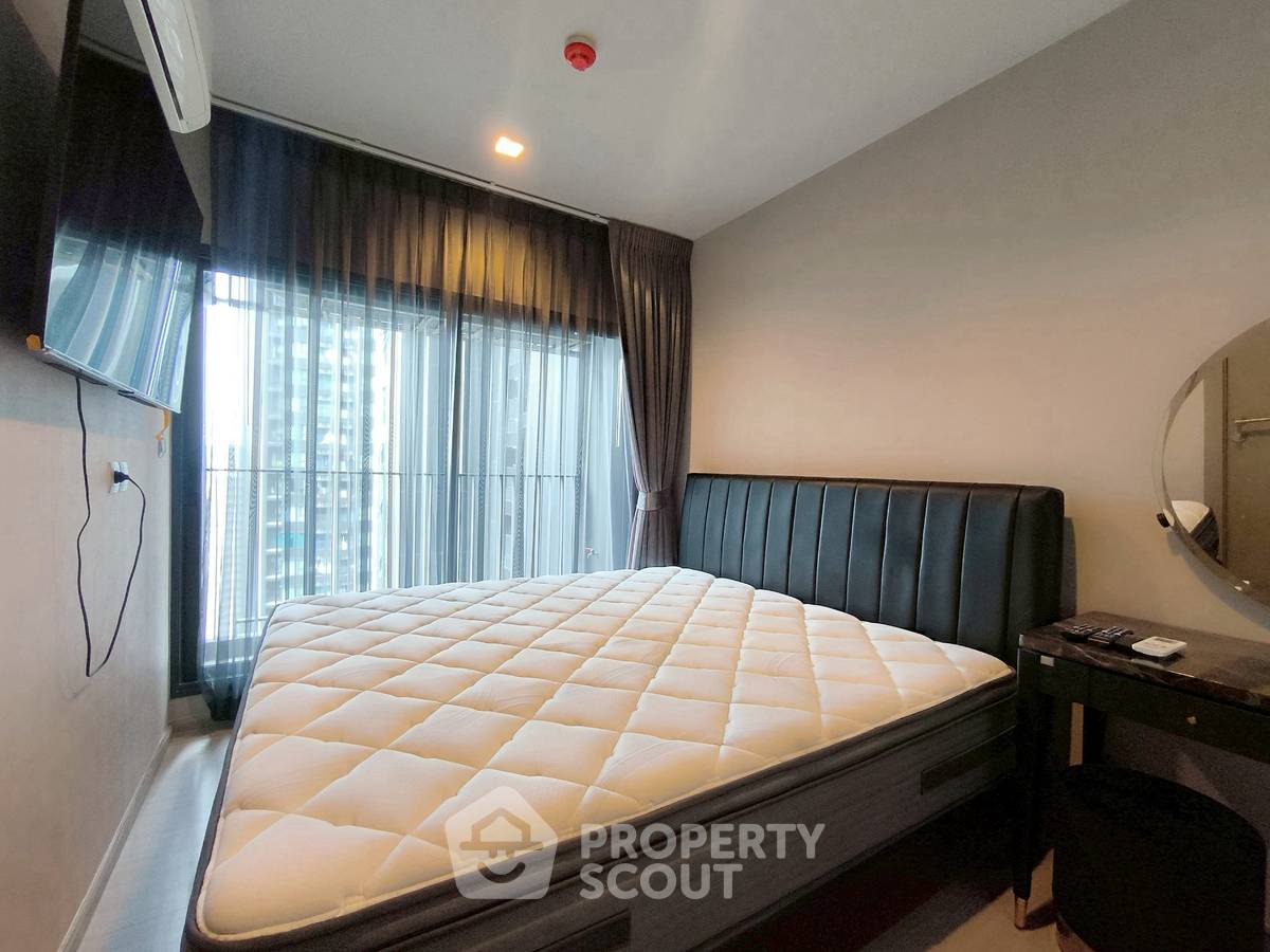 picture 1-BR Condo at Life Asoke - Rama 9 near MRT Phra Ram 9 (ID 2474976) - 1/8