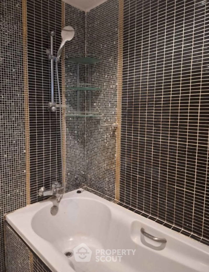 picture 1-BR Condo at Asoke Place near MRT Sukhumvit (ID 2476749) - 11/12