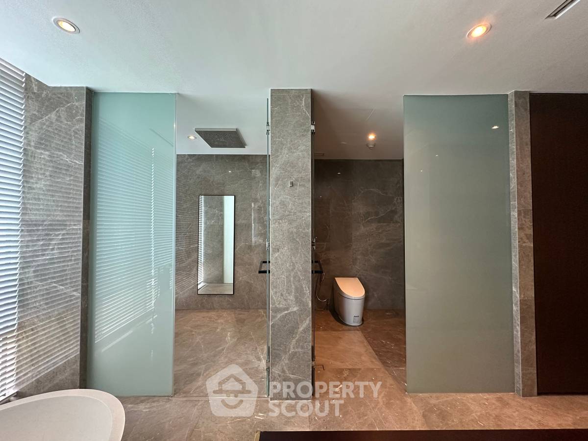 picture 3-BR Condo at 185 Rajadamri near BTS Ratchadamri (ID 1757459) - 31/37