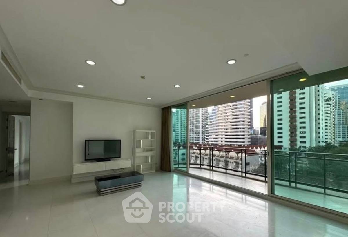 picture 3-BR Condo at Royce Private Residences near MRT Sukhumvit (ID 2474346) - 1/9
