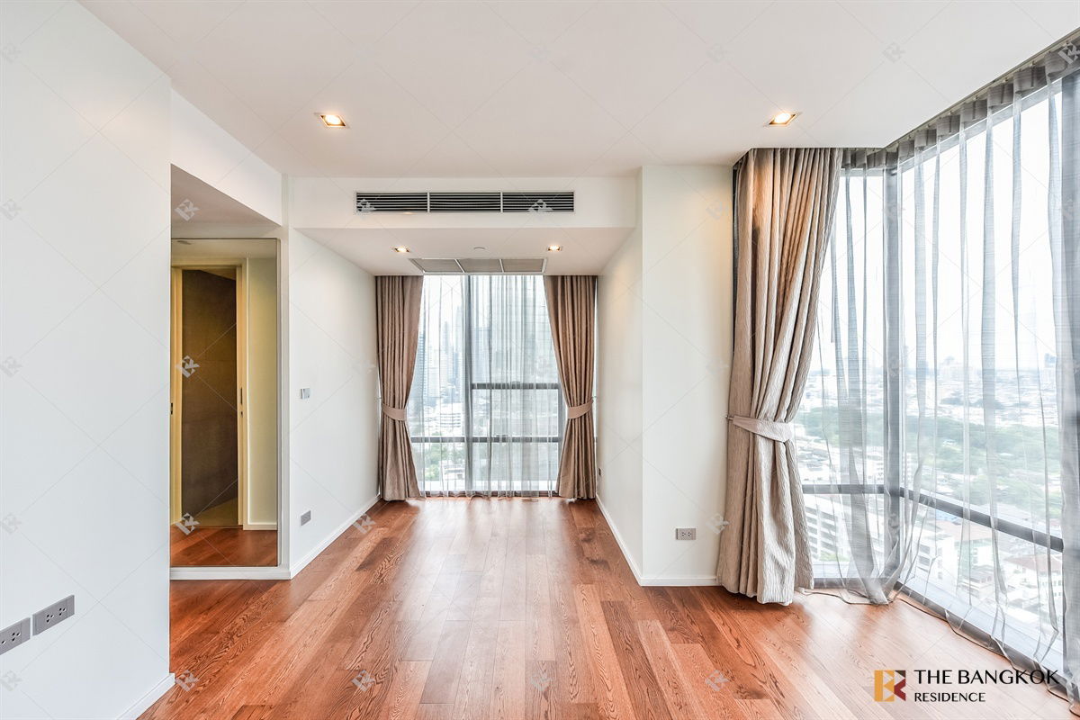 รูป The Bangkok Sathorn ⭐ Luxury Livinh with High-Floor Unit 💎 ใกล้ BTS สุรศักดิ์ - รูปที่ 4/11