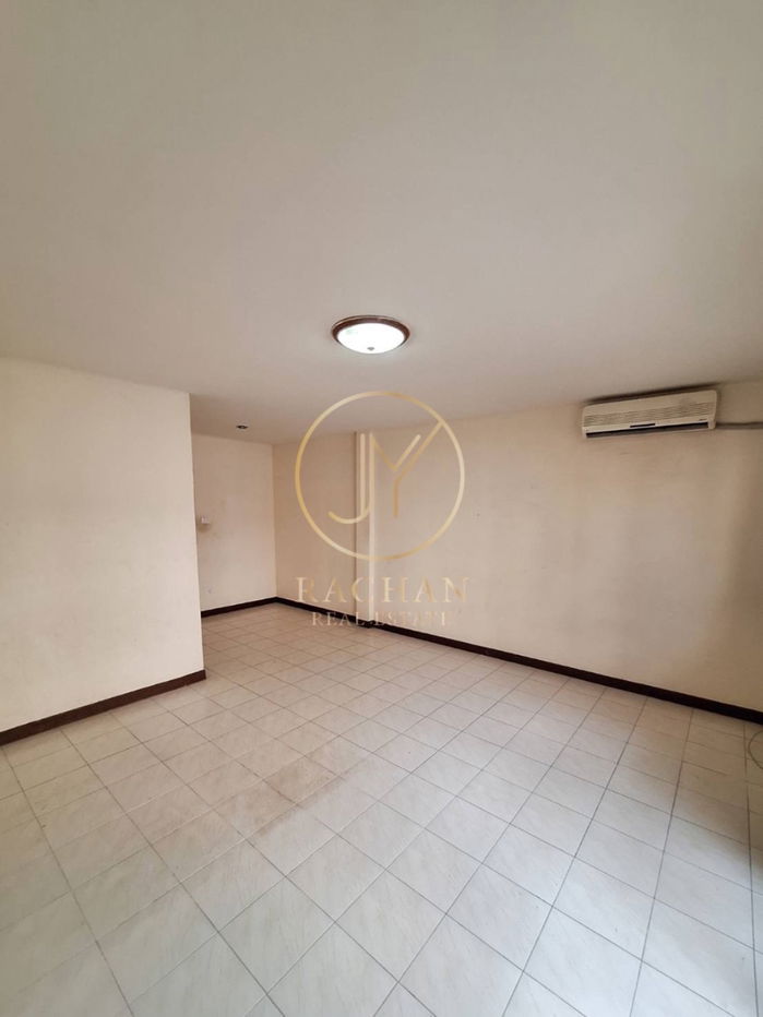 รูป ขายด่วน ทาวน์เฮ้าส์ 3 ชั้น ตามสภาพ ซ.พิบูลสงคราม 22 แยก 6 (ซ.วัดกำแพง8) เนื้อที่ 23.3 ตร.ว พื้นที่ใช้สอย 140 ตร.ม - รูปที่ 12/18