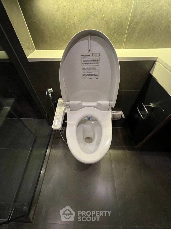 picture 2-BR 73 Sqm, 34th-Floor At The Esse, 100m to MRT Phetchaburi (ID 1385976) - 17/25