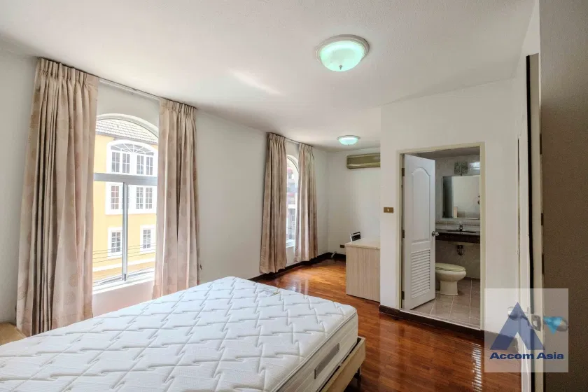 รูป 🔼🔽 AccomA 📩 4 BR Townhouse @Yenakart Residence (120058) - รูปที่ 18/20