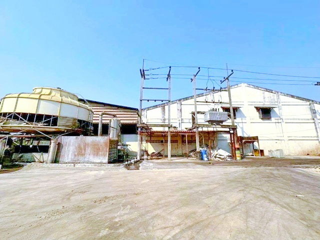 รูป ปราจีนบุรี นิคมกบินทร์บุรี 5กม.ให้เช่าโรงงานติดถนนสายกบินทร์บุรี-ปักธงชัย รง.4 แม็คโคร กบินทร์บุรี300ม.โกดัง พร้อมออฟฟิศ 31ไร่ 125ตรว. - รูปที่ 2/8