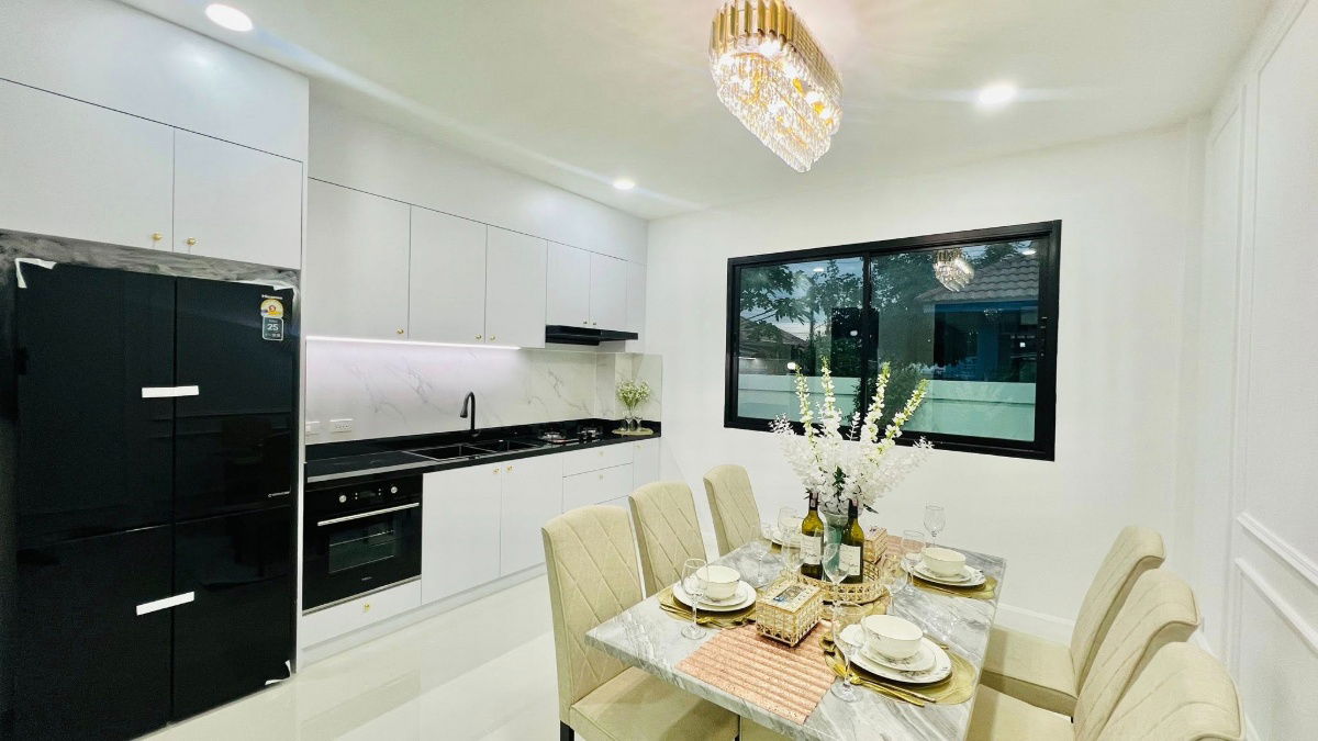 รูป ขายบ้านพัทยา 4 ห้องนอน ทำเลหนองไม้แก่น พร้อมสระว่ายน้ำส่วนตัว ตกแต่งบิวท์อินทั้งหลัง - รูปที่ 8/44