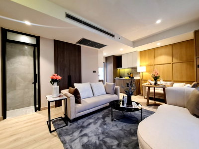 Condos for sale Pattaya-NaKlua Road : Wyndham Grand Residence Wongamat Combined Unit for Sale
