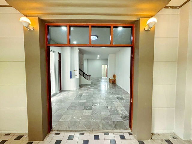 รูป ธัญญะ พาร์ค 1.5 กม.ศรีนครินทร์22-26 หรูหรา 5น้ำ อ่อนนุช 37-41 5นอน MRT คลองกลันตัน 1.4 กม. ให้เช่าบ้าน3 ชั้น ใหม่ สภาพดี - รูปที่ 2/8