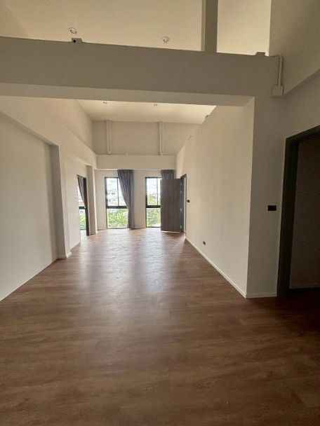 รูป ให้เช่า 𝐁𝐑𝐈𝐓𝐓𝐎𝐍 𝐋𝐚𝐝𝐩𝐫𝐚𝐨 𝟒𝟏 โฮมออฟฟิศสวยสไตล์อังกฤษ มี2สองตึกว่างพร้อมอยู่ค่ะ🌿💫 - รูปที่ 18/22