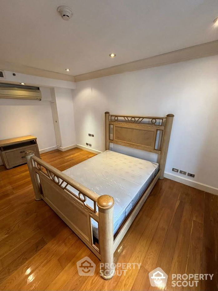 picture 4-BR Condo at All Seasons Mansion Condominium near BTS Phloen Chit (ID 2240530) - 19/26