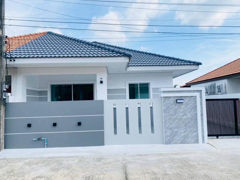 Twin houses for sale : Phanason Garden Home For Sell WR-04062
