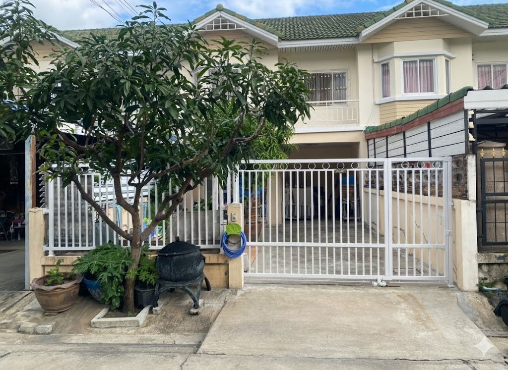 รูป ขายทาวน์เฮ้าส์มือสอง หมู่บ้านพิศาลโครงการ 14 ติดเซ็นทรัลพระราม 2 - รูปที่ 1/10