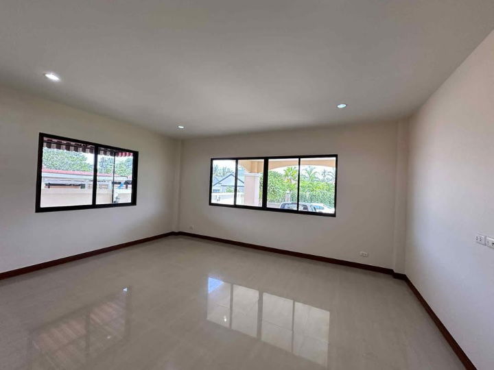 picture Large Pool Villa in Pattaya for Sale in Pattaya near HIGATE International school - 7/32
