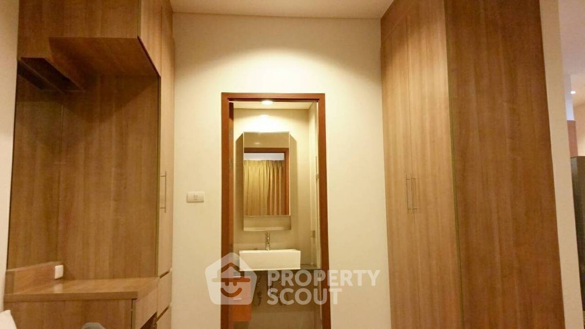 รูป คอนโด 1-ห้องนอน ที่ วิลล่า สาทร ใกล้ BTS กรุงธนบุรี (ID 2476375) - รูปที่ 2/9