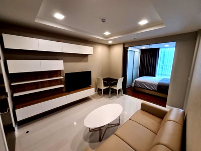 คอนโดให้เช่า : The metropolis samrong - 1bed/ 1bath, 28 floor, pool view (unblock) 