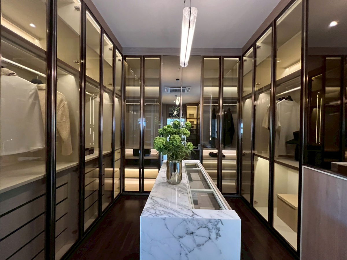 picture A luxurious 3-story mansion, part of the NEW SERIES at the GRAND BANGKOK BOULEVARD Yard BANGNA project. Exclusive to only 31 families. By SC ASSET. - 11/19