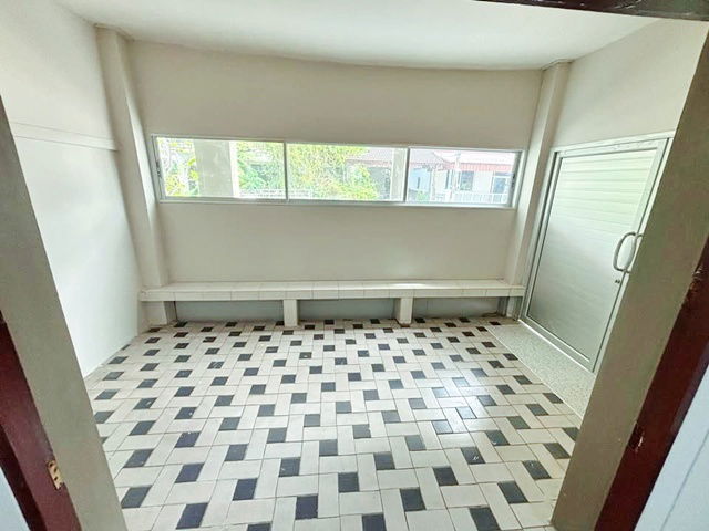 รูป MRT คลองกลันตัน 1.4 กม. อ่อนนุช 37-41 5นอน ให้เช่าบ้าน3 ชั้น ใหม่ สภาพดี ศรีนครินทร์22-26 หรูหรา 5น้ำ ธัญญะ พาร์ค 1.5 กม. - รูปที่ 7/8