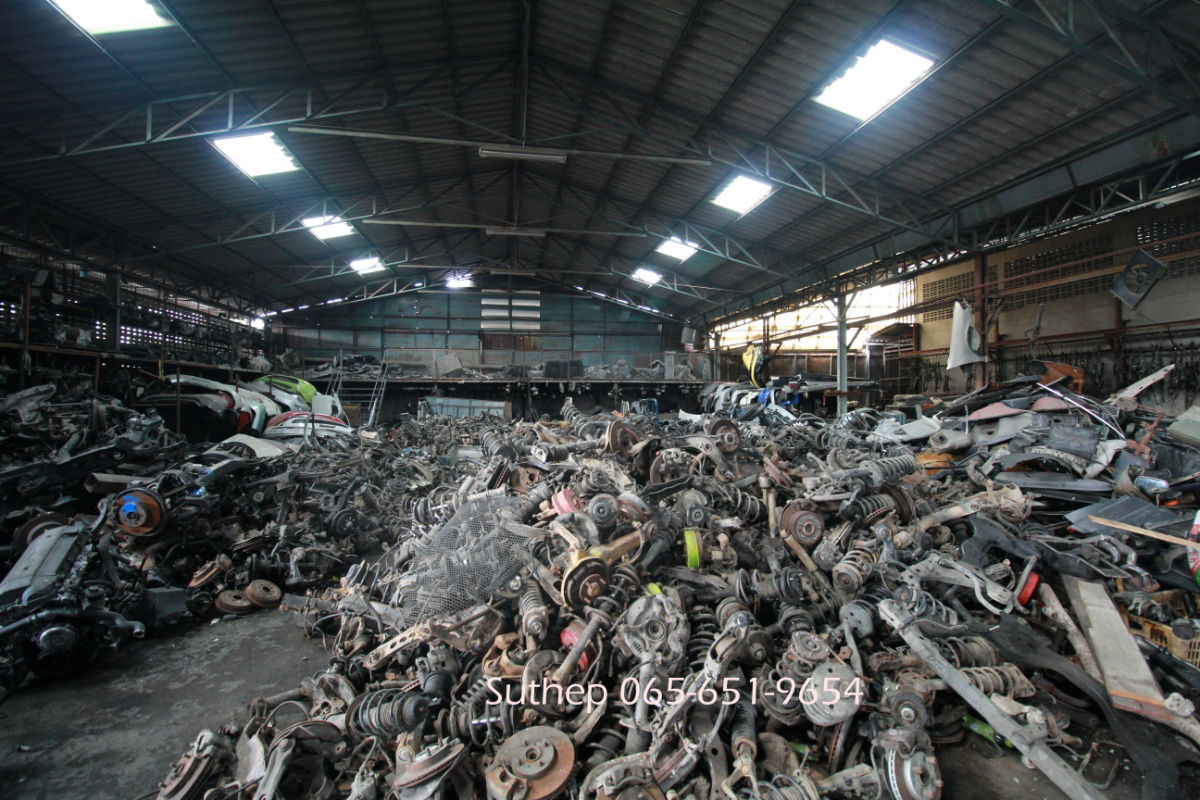 picture Land for Sale: 3-2-74 Rai Red-Zone Commercial Land with Warehouse in Mueang Chonburi, Next to Global House and only 130 m from Road 361 (8-lane) - 16/20