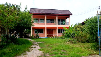 ที่ดิน แม่สอด ตาก : ขายที่ดินพร้อมสิ่งปลูกสร้าง อ.แม่สอด จ.ตาก ขนาด 150 ตร.วา