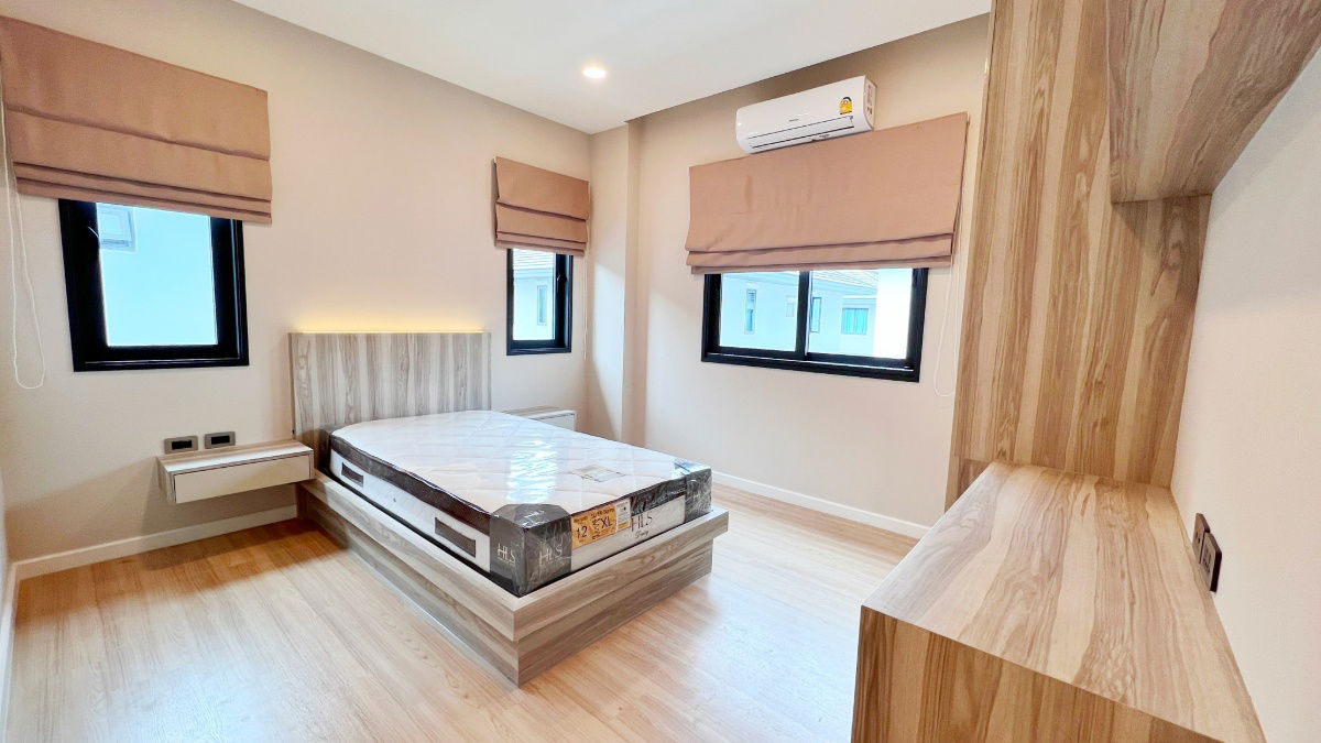 picture !!Sell at LOSS!! Two storey detached house, 3 bedrooms, 4 bathrooms fully furnished in Pattaya, ready to move in !!! - 19/21