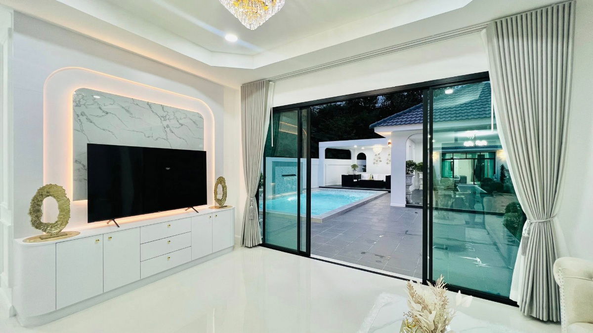 รูป ขายบ้านพัทยา 4 ห้องนอน ทำเลหนองไม้แก่น พร้อมสระว่ายน้ำส่วนตัว ตกแต่งบิวท์อินทั้งหลัง - รูปที่ 9/44