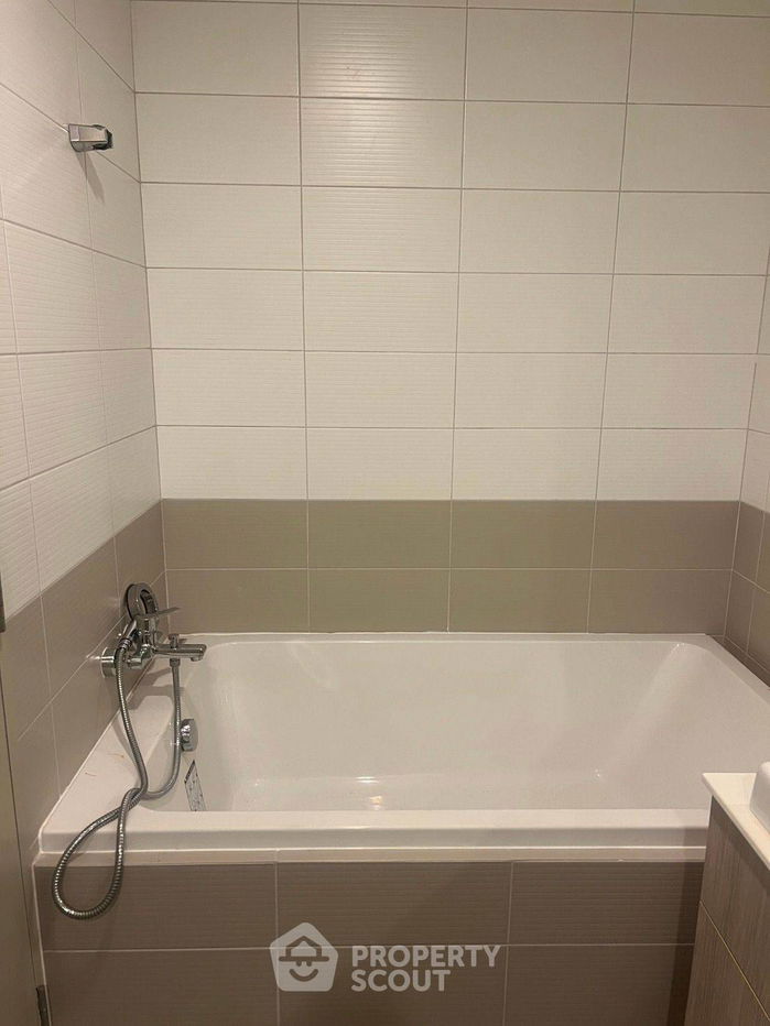 picture 2-BR Condo at Ideo Q Chula Samyan near MRT Sam Yan (ID 1744834) - 6/7