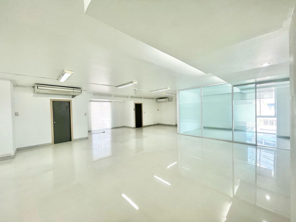 รูป WS6058 🏢 ให้เช่าพื้นที่สำนักงาน – Wealth Tower เจริญนคร ใกล้ BTS เจริญนคร เพียง 45,000 บาท/เดือน - รูปที่ 14/31