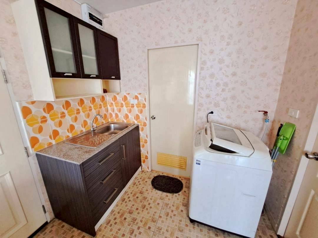 picture Sriracha Condo View, 11th floor, area 48.82 sq m., has a balcony, beautiful view, , corner room, 1 bedroom, price 1.7 MB. - 10/14