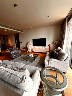 Condos for rent Market Place Nanglinchee : 3-BR Condo at Saladaeng One near MRT Si Lom (ID 2472513)