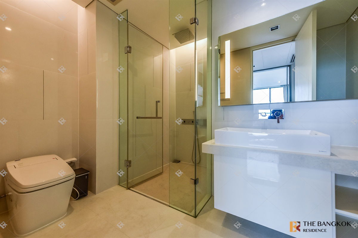 picture  Brand-new unit! ✨ The Bangkok Sathorn, high floor with premium city view 🏙️ Fully furnished  - 11/11