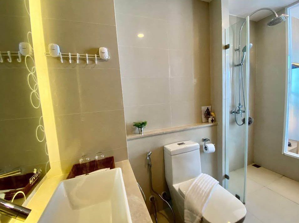 picture Riviera Wongamat Studio Condo for sale - 7/10