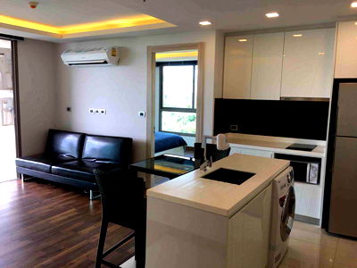 Condos for rent Pattaya Sai 3 Road : The Peak Towers 1 Bedroom for Rent