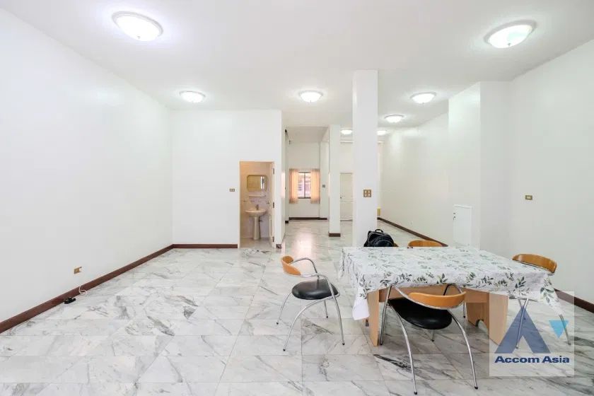 รูป 🔼🔽 AccomA 📩 4 BR Townhouse @Yenakart Residence (120058) - รูปที่ 2/20