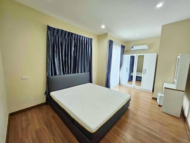 รูป สุขสวัสดิ์-พุทธบูชา โลตัส ประชาอุทิศ ให้เช่าทาวน์เฮ้าส์สุดหรู 2 ชั้น 4นอน 3 น้ำ 22 ตร.วา. 180 ตร.ม.. จัดเต็มเฟอร์ฯ ตลาดสดสมศรี 600 ม. - รูปที่ 3/8