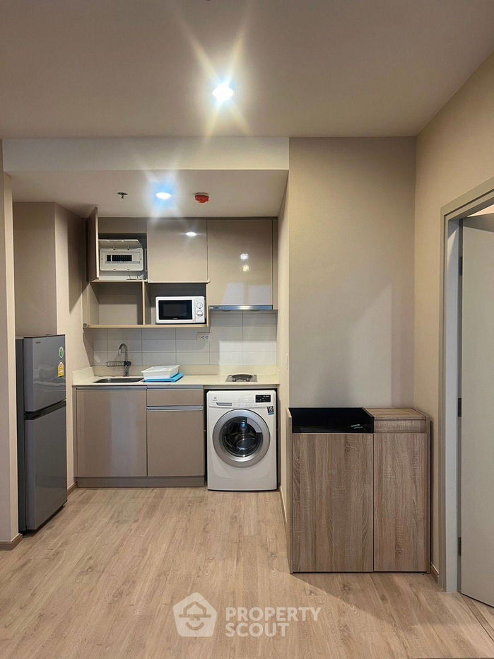 picture 2-BR Condo at Ideo Q Chula Samyan near MRT Sam Yan (ID 1744834) - 2/7