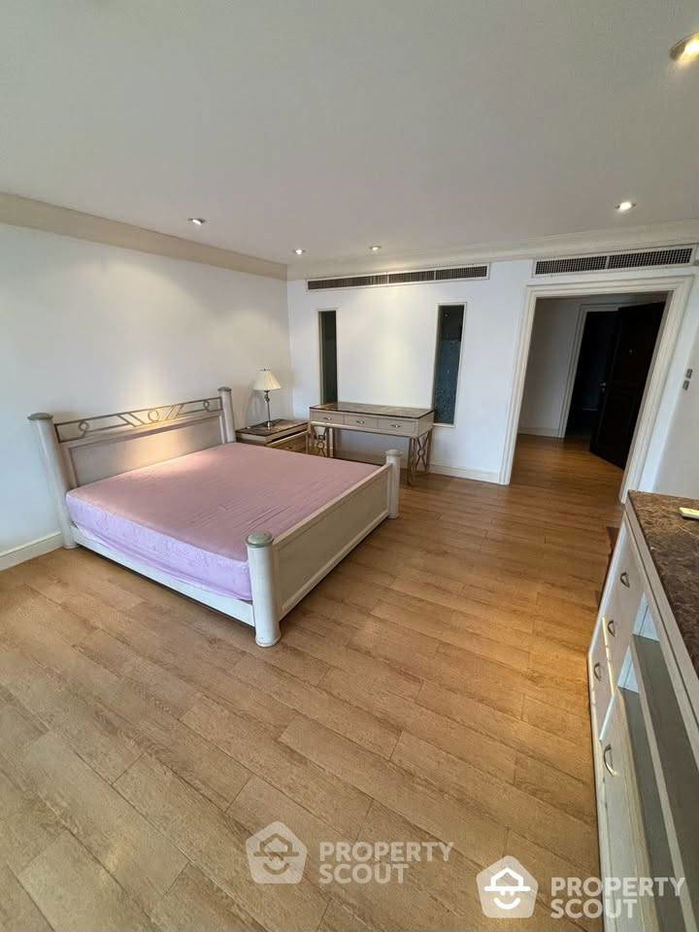 picture 4-BR Condo at All Seasons Mansion Condominium near BTS Phloen Chit (ID 2240530) - 16/26