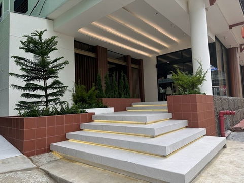 FOR RENT  OFFICE PROPERTY  115500 BAHT per MONTH