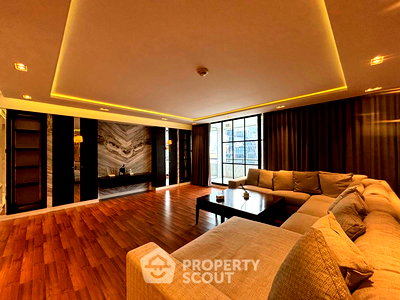 Condos for sale Santirat Witthayalai School : 2-BR Condo at Somkid Gardens Condominium near BTS Chit Lom (ID 2475831)