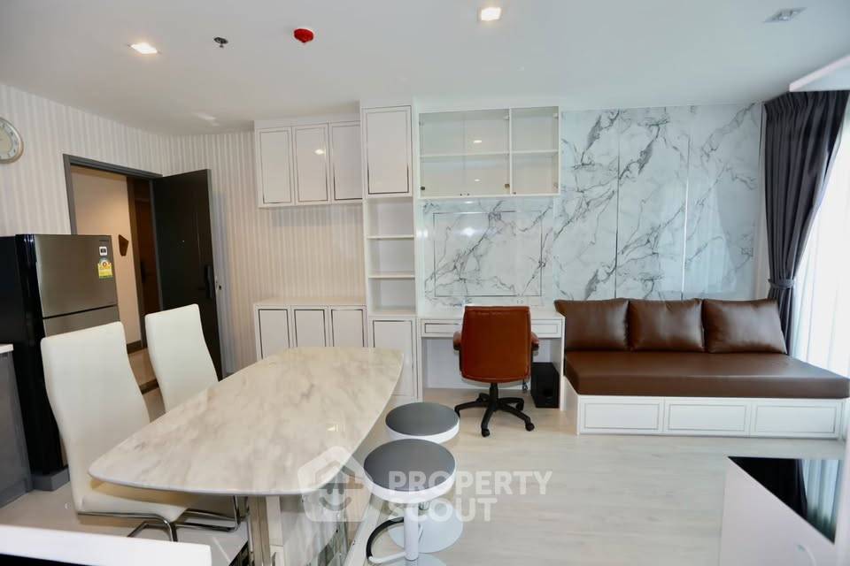 picture 2-BR Condo at Rhythm Rangnam near BTS Victory Monument (ID 2473176) - 3/10