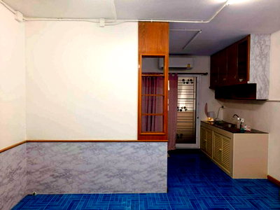 Condos for sale Phutthamonthon Sai 1 Road  : For Sales Bangkhae Condo Town Unit 162/456 (MRT Bang Khae station is in front of the condo)