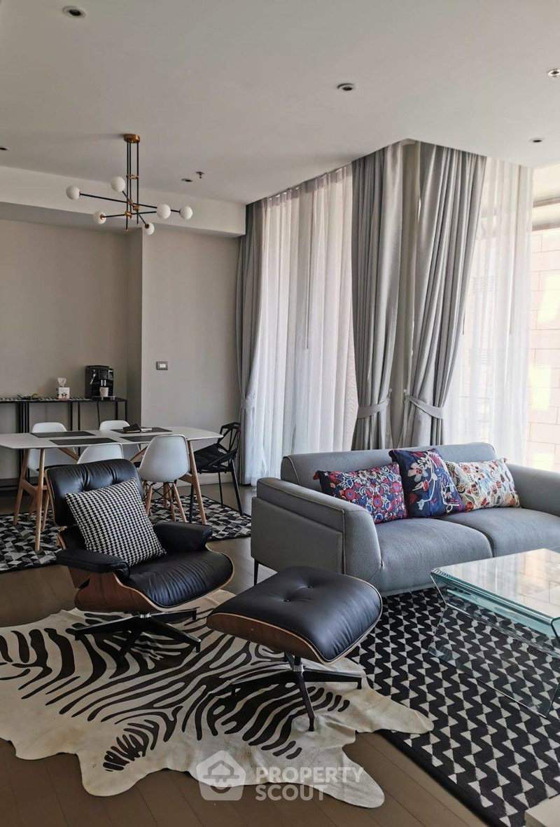 Condos for sale : 2-BR Condo at Magnolias Ratchadamri Boulevard near BTS Ratchadamri (ID 1541332)