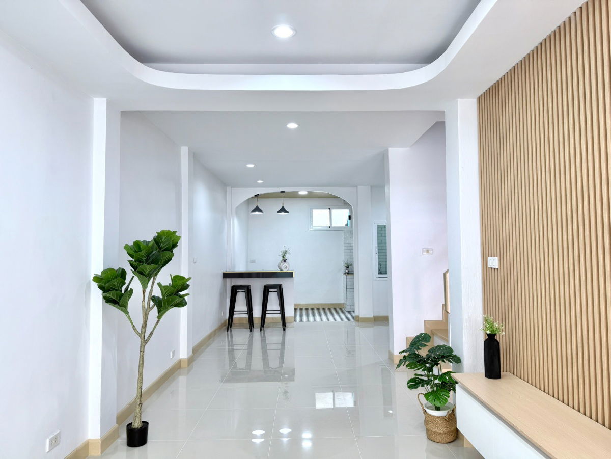 รูป ทาวน์เฮาส์2ชั้น ต้นโครงการ ตกแต่งรีโนเวทใหม่ ม.เพ็ญศิริ4 ซ.เลียบวารี25/1 คู้ขวา หนองจอก พร้อมเฟอร์ฯ - รูปที่ 6/25