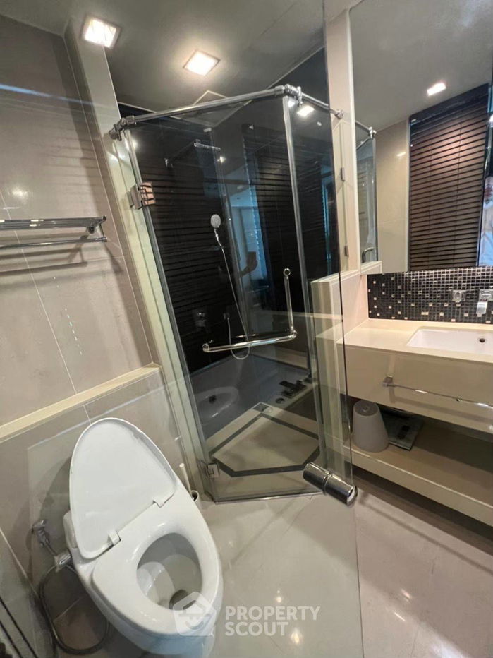 picture 1-BR Condo at The Address Sathorn near BTS Saint Louis (ID 1901710) - 12/17