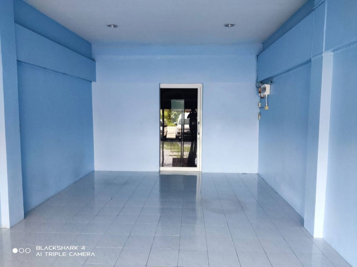 รูป ขายอาคารพาณิชย์ 2 ชั้นครี่ง มีโฉนด ในเมืองอยุธยา - รูปที่ 2/10