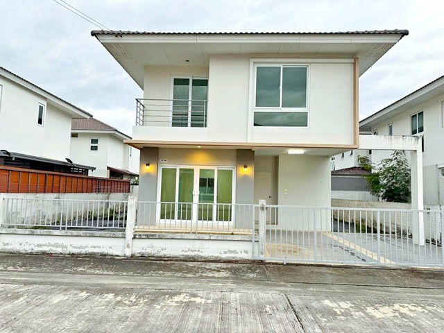 รูป บิ๊กซี หทัยราษฎร์ 3.2 กม. หทัยราษฎร์ 37-39 ให้เช่า บ้านเดี่ยว 2 ชั้น 50 ตร.วา. 200 ตร.ม. ตลาดหทัยมิตร 3.2 กม. 3 นอนรร.นานาชาติเกวลี 1.4 กม. - รูปที่ 1/8