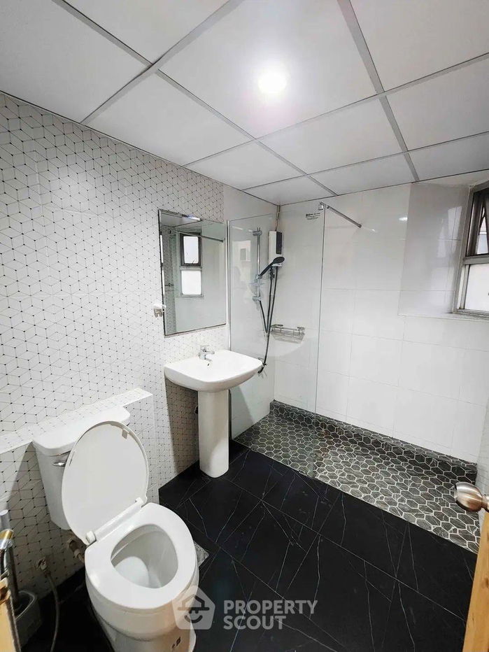 รูป คอนโด 2-ห้องนอน ที่ โมเดิร์นโฮมเพลส ใน สวนหลวง (ID 2474568) - รูปที่ 9/9