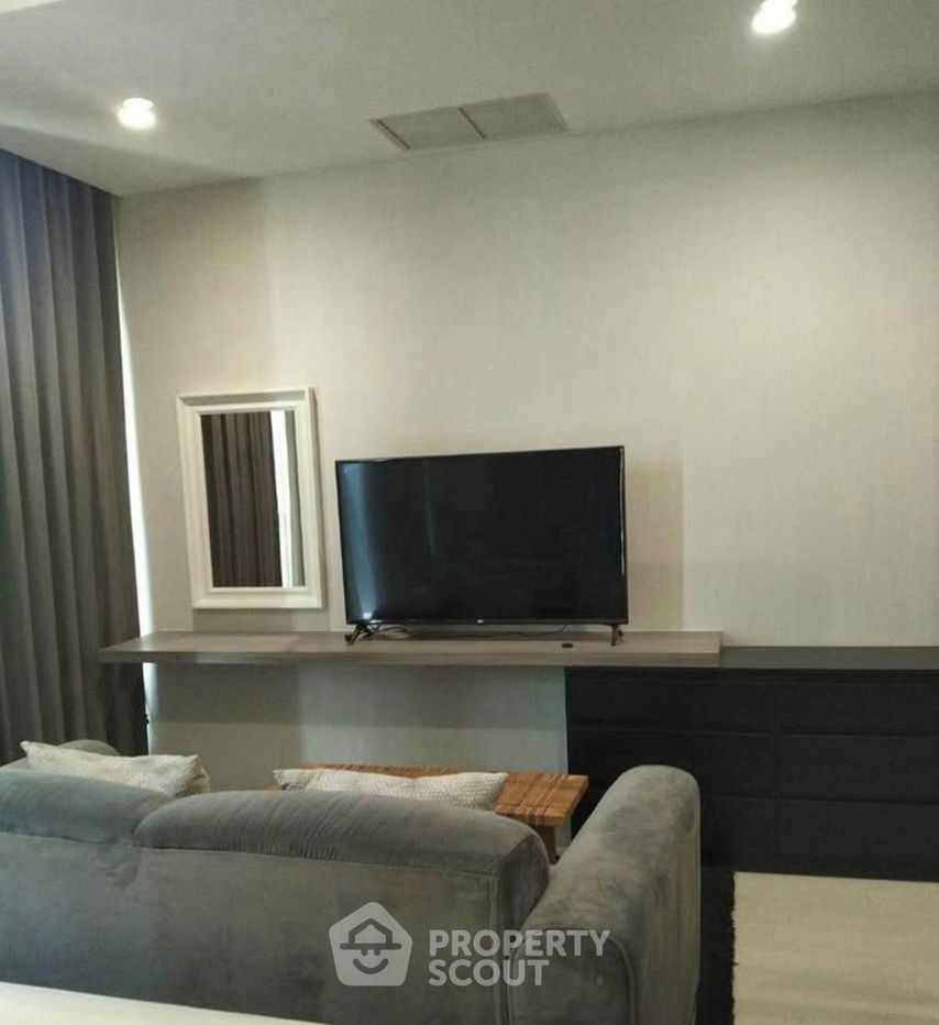 picture 1-BR Condo at Noble Ploenchit near BTS Phloen Chit (ID 2475674) - 2/6