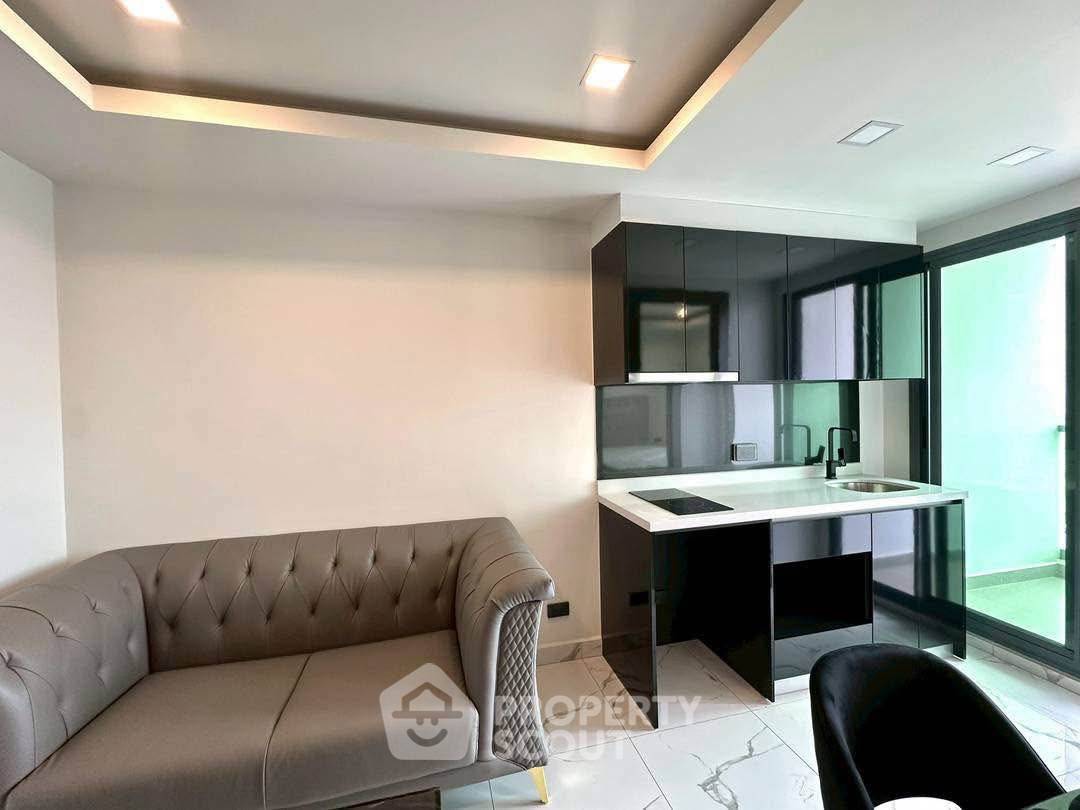 รูป คอนโด 1-ห้องนอน ที่ อคาเดีย มิลเลนเนียม ทาวเวอร์ ใกล้ พัทยาใต้ (ID 2469547) - รูปที่ 4/11